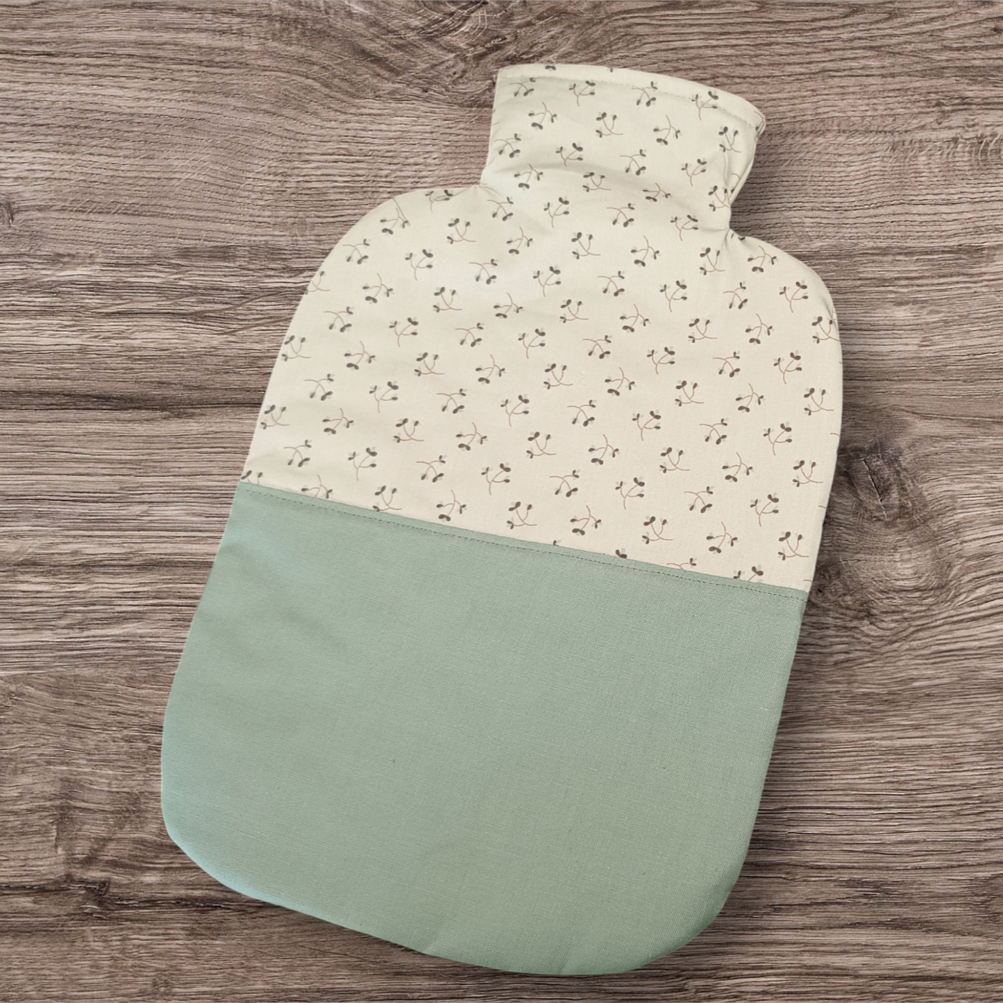 Wärmflasche 2 Liter salbeigrün Blumen