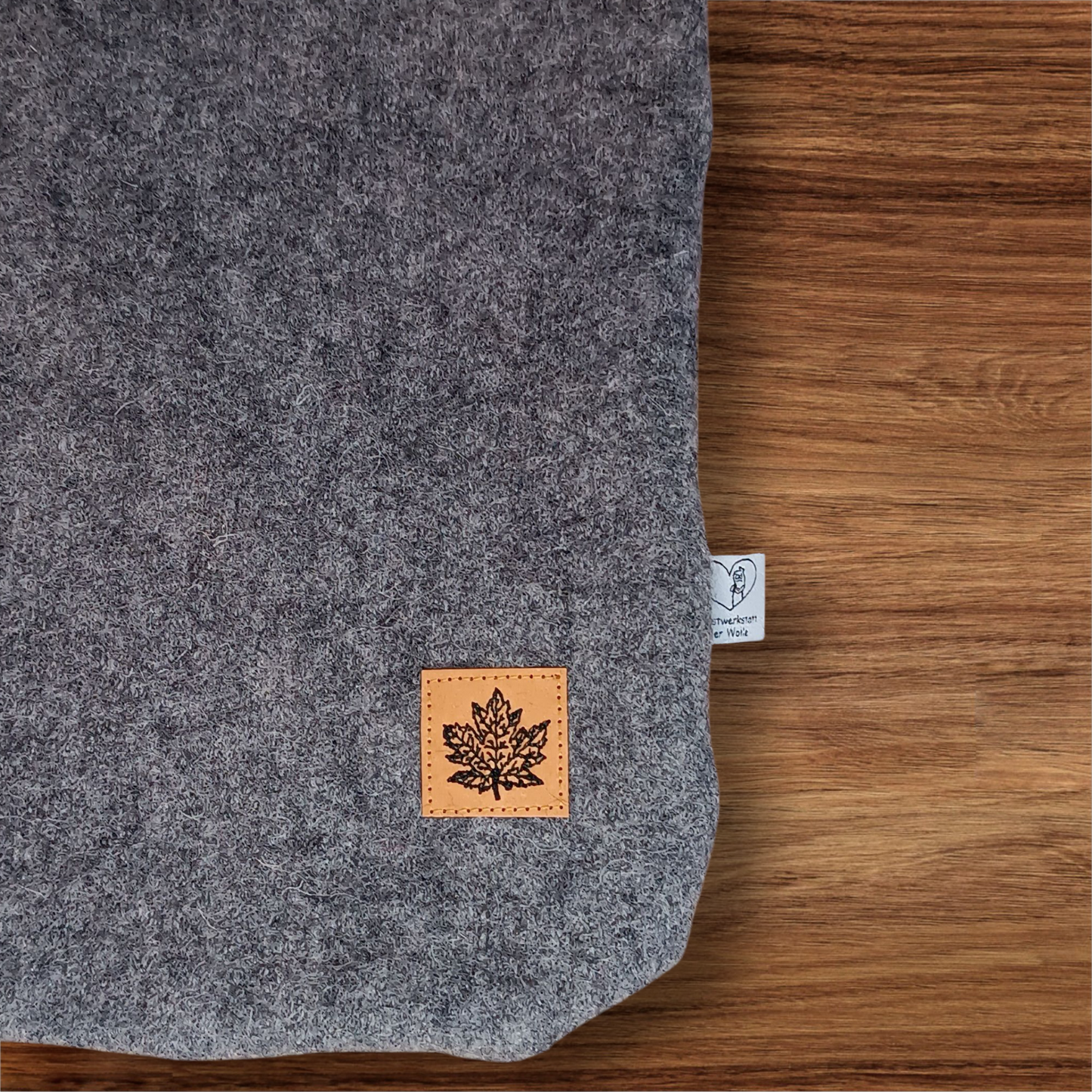 Wärmflasche Walkloden grau Wollwalk Wolle