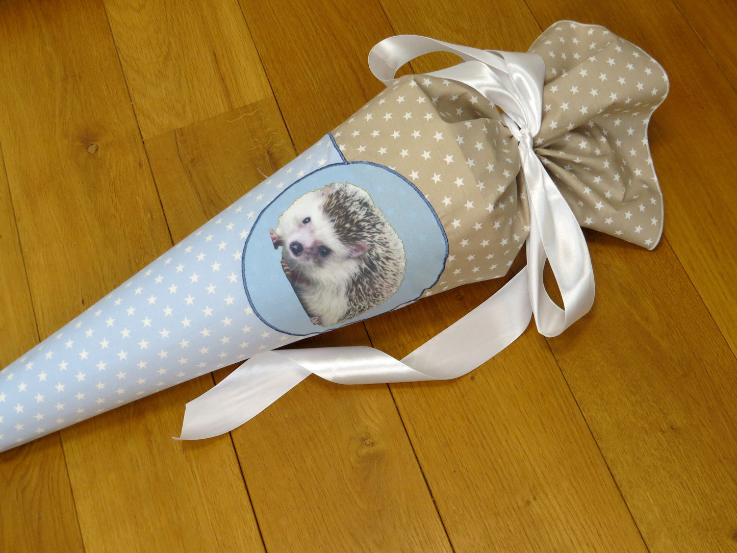 Schultüte Igel Zuckertüte aus Stoff hellblau beige