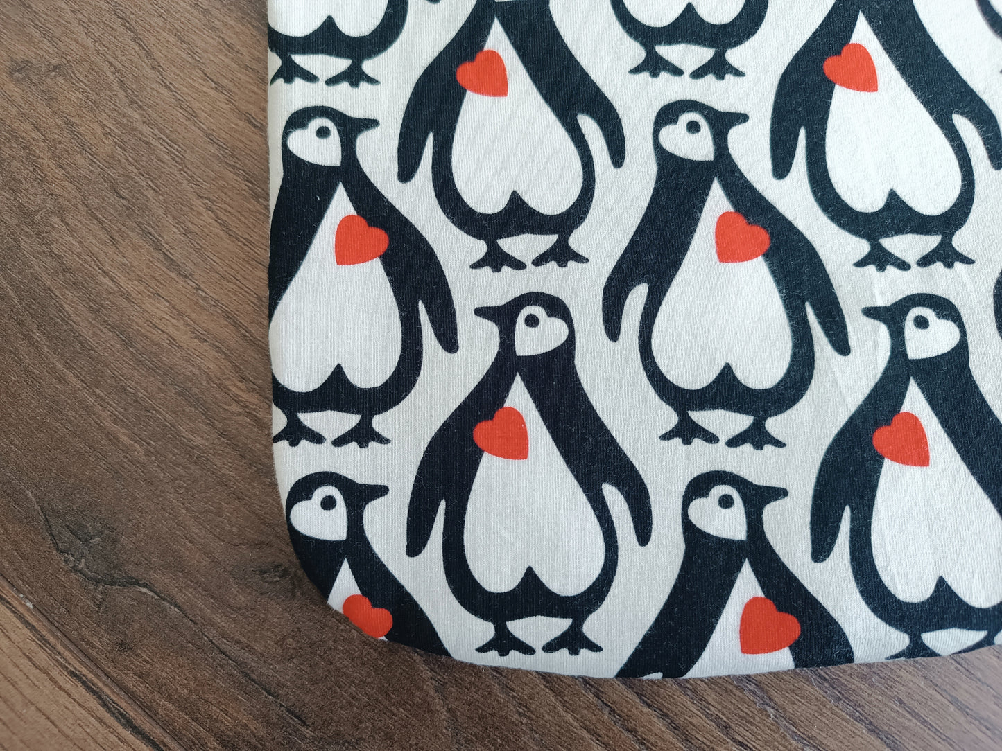 Wärmflasche 2 Liter Pinguine mit Herz